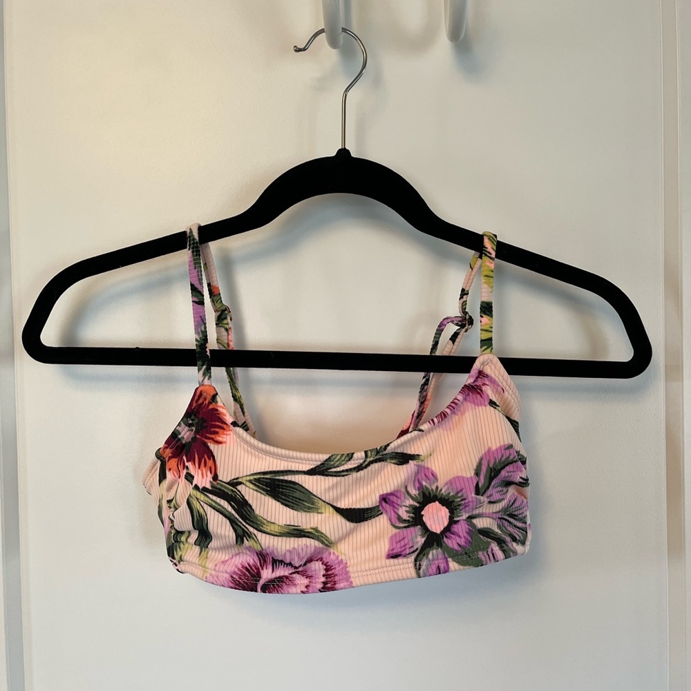 Xhiliration Floral Bikini Top adjustable straps